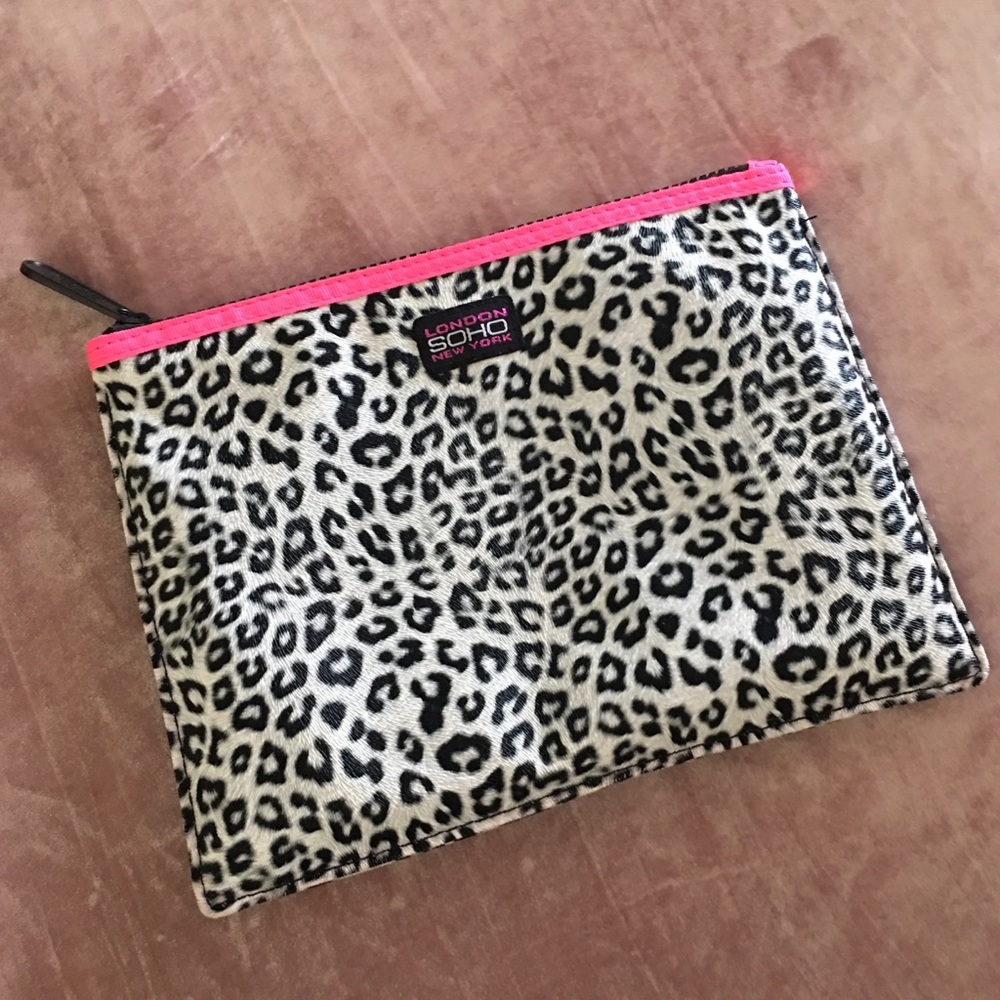 London SoHo New York Leopard Toiletries Bag